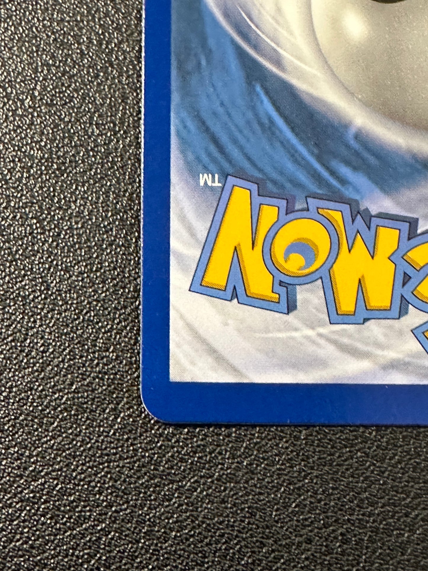 Galarian Zapdos V - TG19/TG30